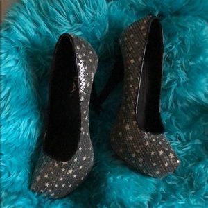 MIA Mara Black Sequins Stars platform heel Sz 8.5